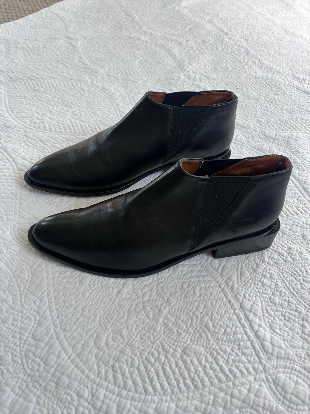 Robert Clergerie Black Leather Ankle Boots Low Block Heel Size 41 US 10 GUC $395